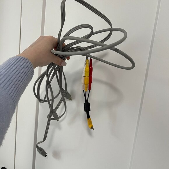 Nintendo Wii Fit, Universe, Gamepad, & Controller Bundle - Picture 4 of 13